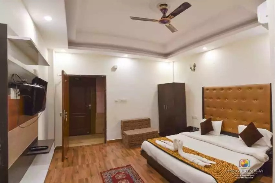 Best resort in Uttarakhand near  with cozy accommodations